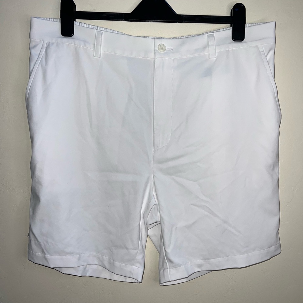 2 pair Roundtree & Yorke White‎ Flat Front Men's Shorts